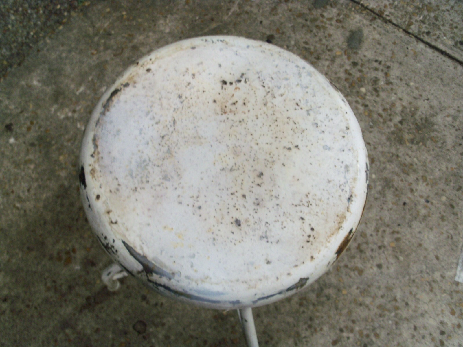 ANTIQUE METAL DOCTOR'S ADJUSTABLE STOOL (POSSIBLY 1930'S)
