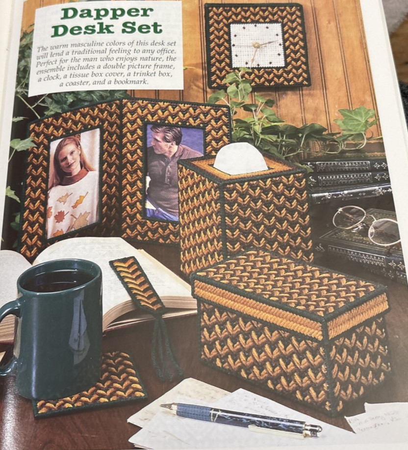 Vtg Rare Plastic Canvas Corner Needlepoint Pattern 1999 Bk vol. 11, #10