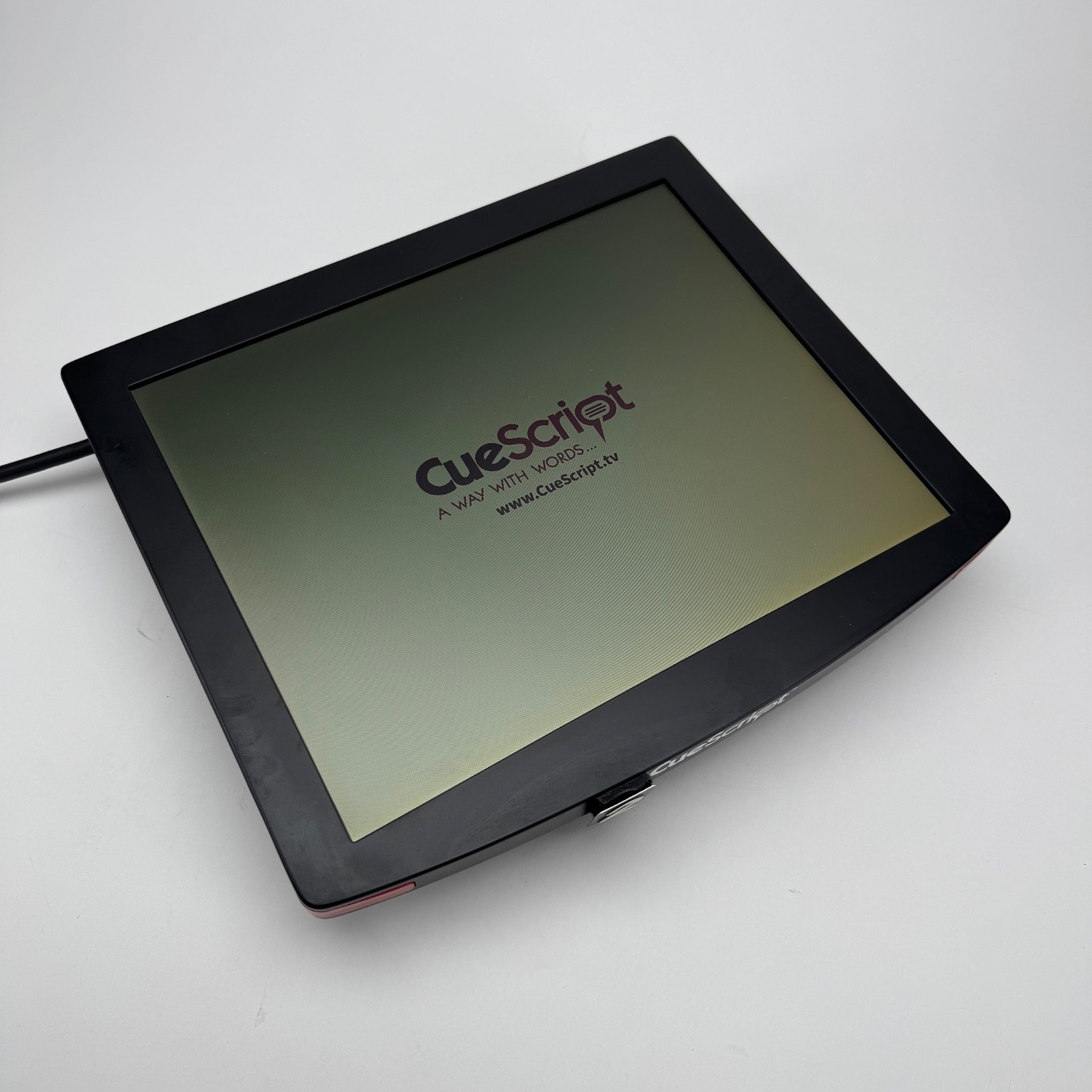 CueScript CS 17HDi Teleprompter Monitor Broadcast Studio Display Read Powers On