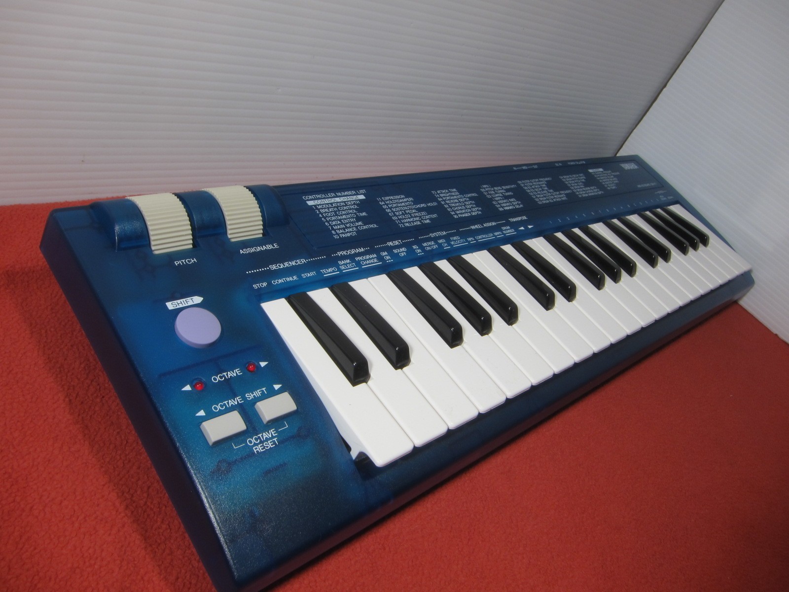 Yamaha CBX-K1 32-Key MIDI Keyboard Controller Clear Blue Skeleton MIJ Tested