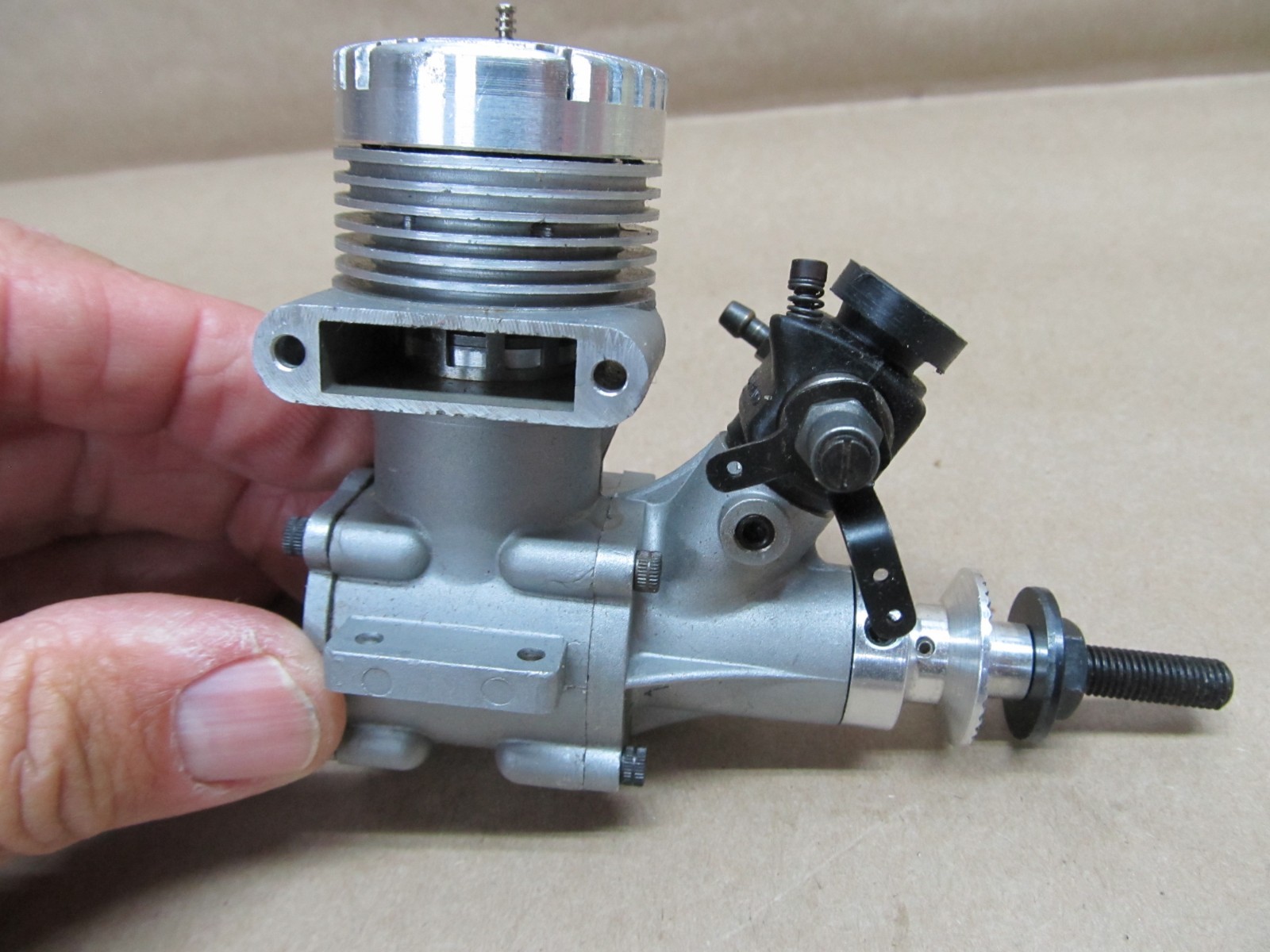 K & B .40 R/C Engine With Irvine Carburetor