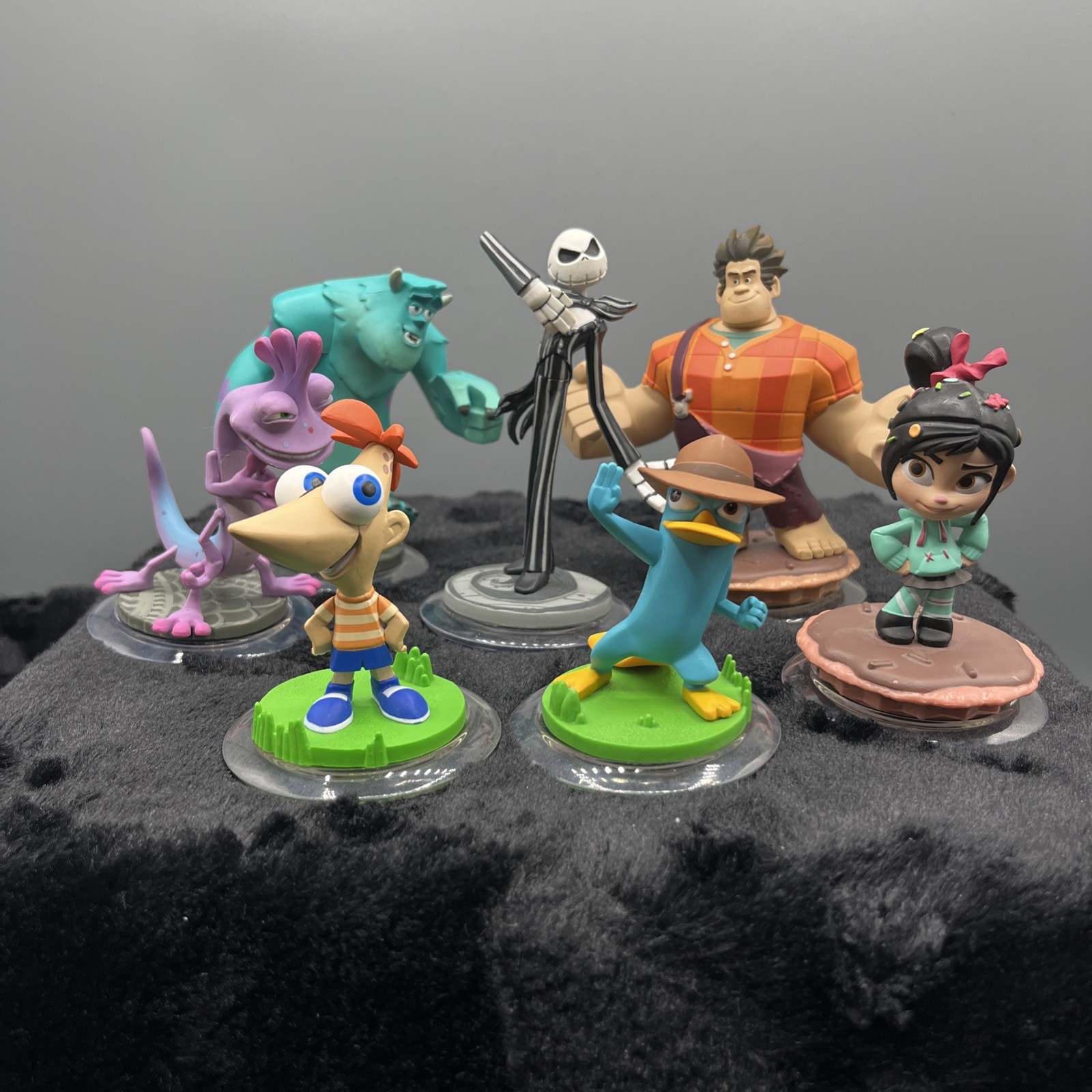 Disney Infinity Figures 8 Piece Lot w/ Mike Wisowski
