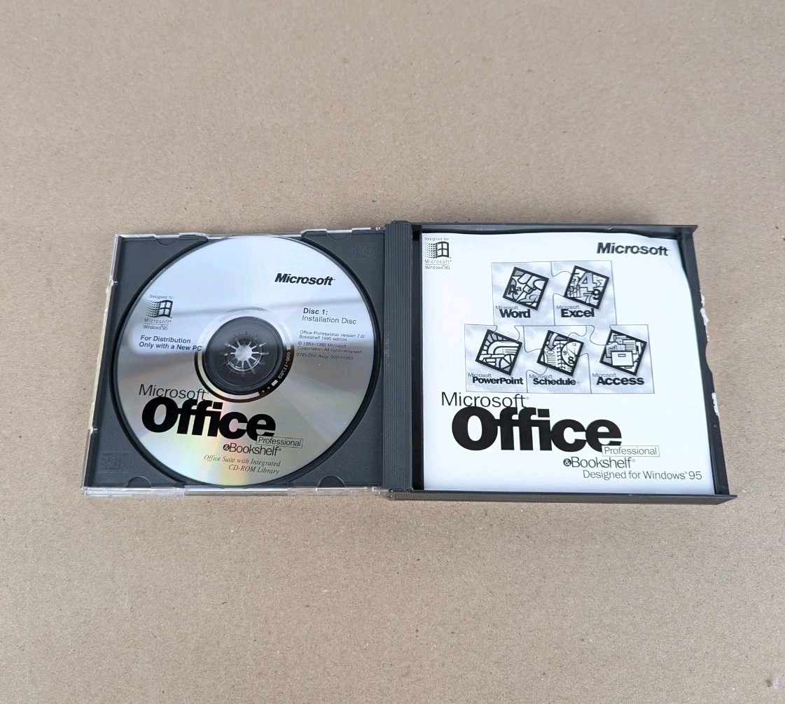 Microsoft Office Professional & Bookshelf Designed for Windows 95 with Key VG+