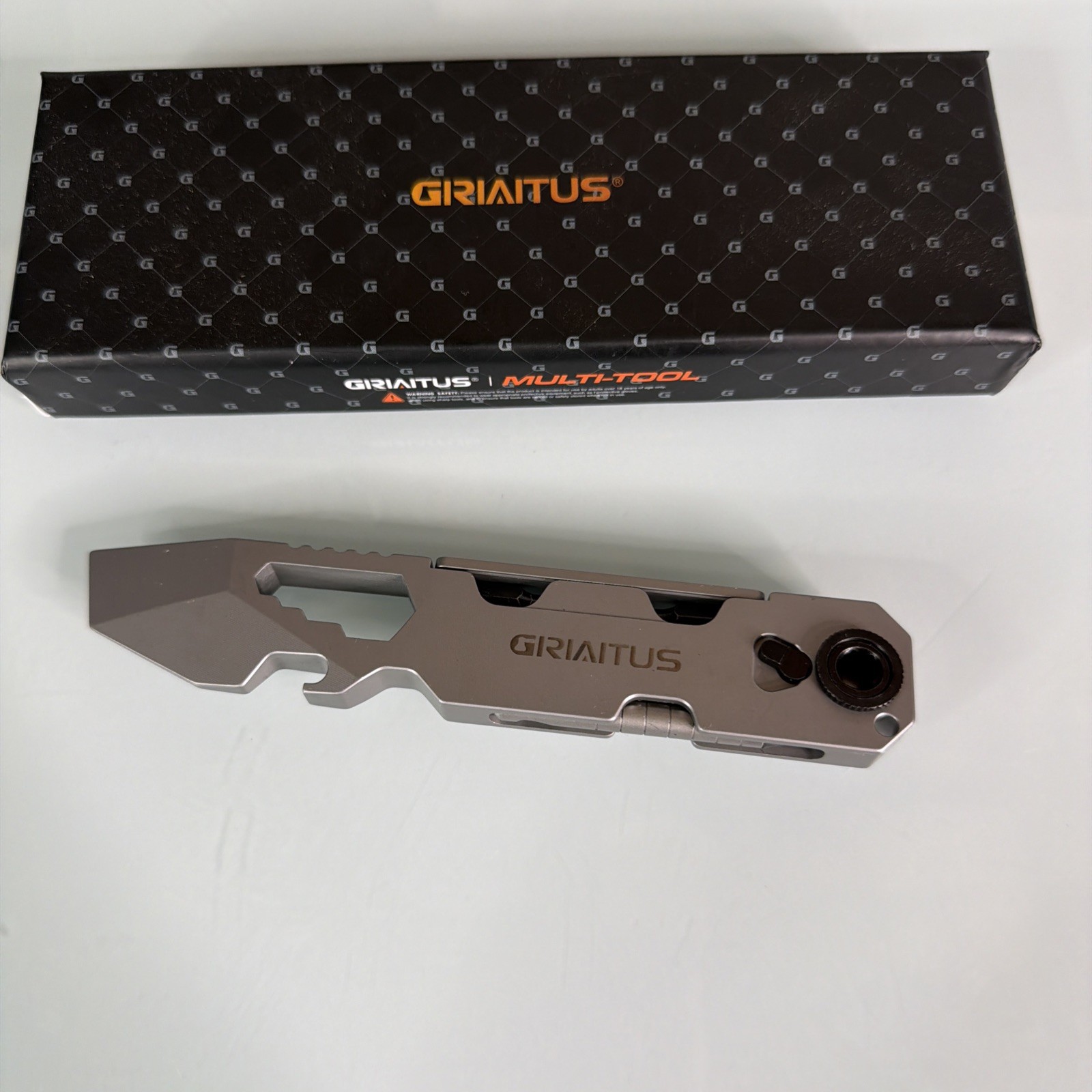 EDC Pry Bar Multitool with Bi-Directional Ratchet Screwdriver & Grey