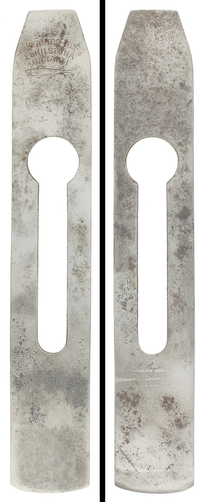 E.A. Berg, Eskilstuna, Sweden "Shark" 1 1/8" Convex Sole Plane Iron-mjdtoolparts