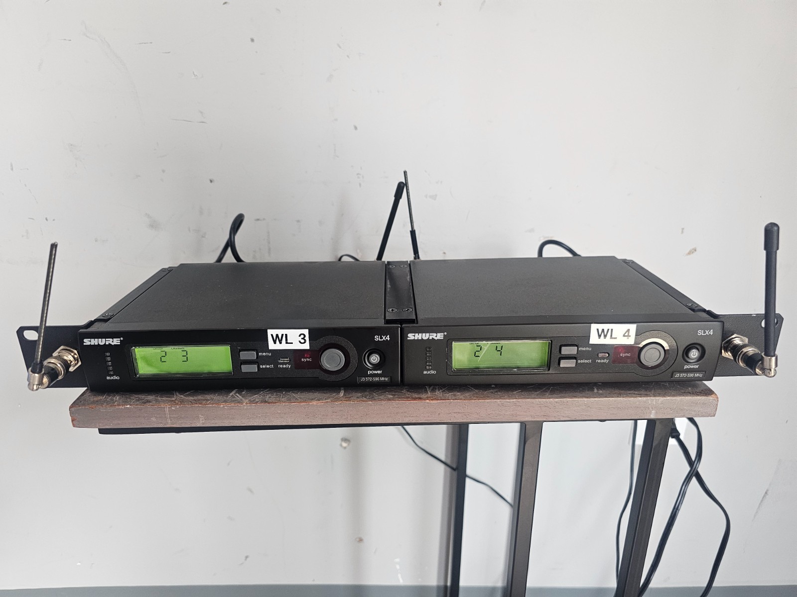 Lot of 2 Shure SLX4 Wireless Microphone Receivers J3 Band 572-596MHz