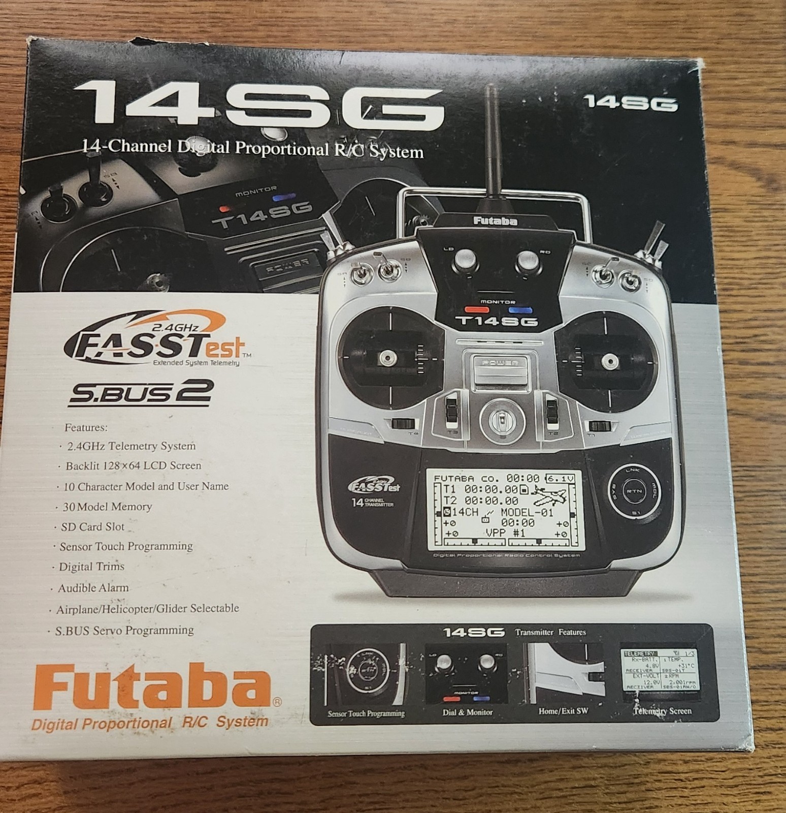 Futaba 14SG FASSTest 2.4 transmitter and 617 receiver w/ LiFe battery