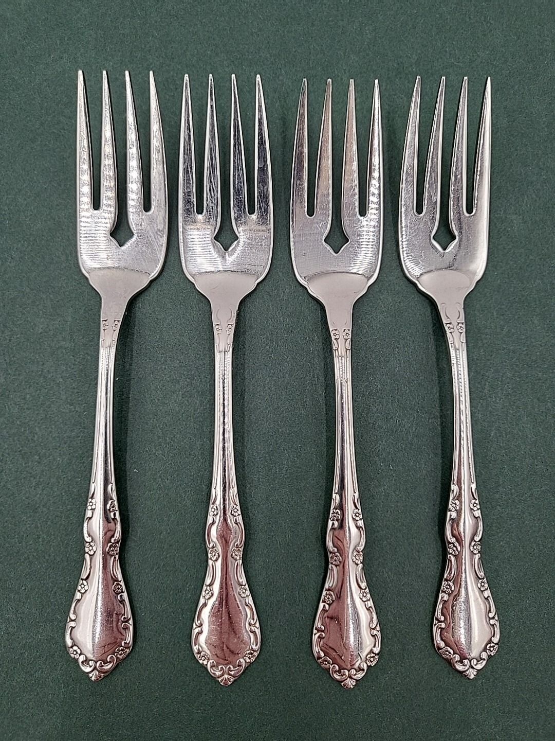 Set Of 4 Oneida Mansion Hall Stainless Steel Salad Forks Scroll Floral Flatware