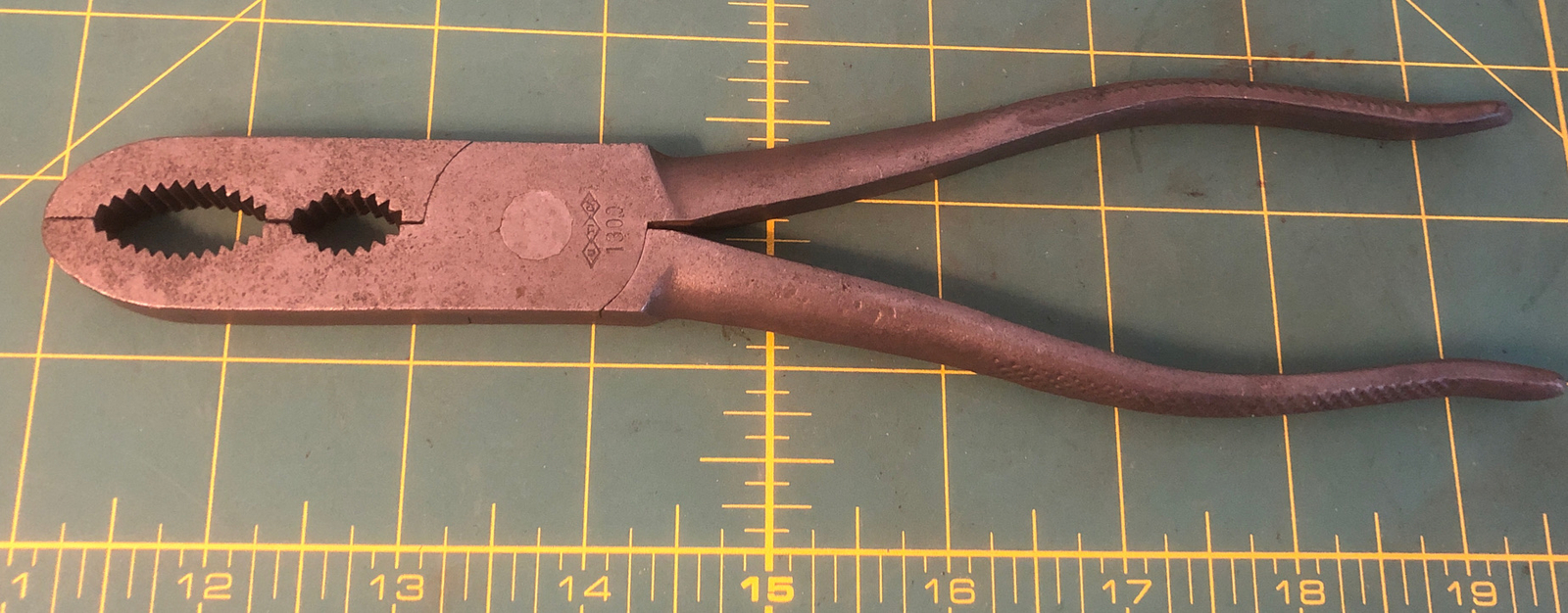 Early Utica 3 Diamond Logo no.1300 Hollowpoints Gas & Burner 8.5” Pliers USA