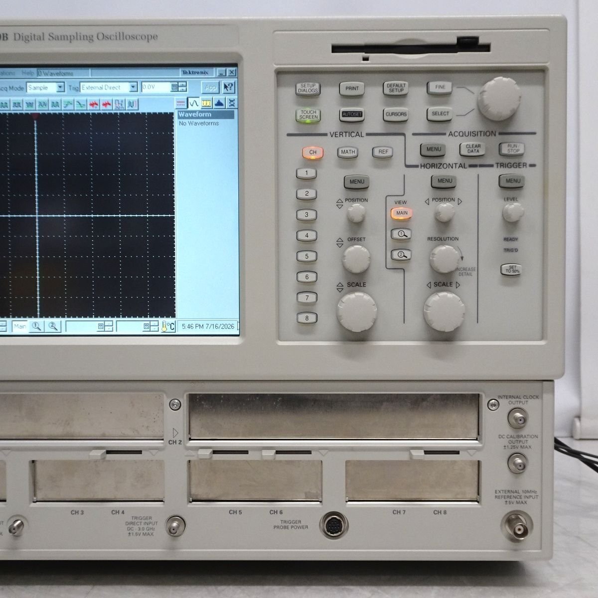 Tektronix TDS8000B Digital Sampling Oscilloscope Mainframe No Modules AS-IS