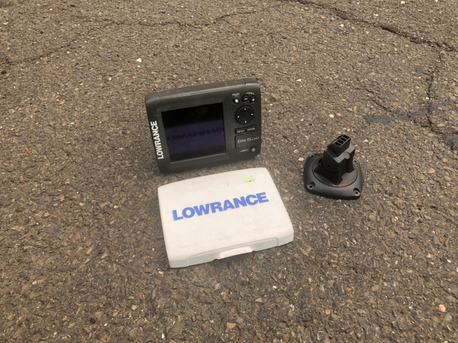 Lowrance Elite 5 DSI Fish Finder Head Unit with Cover and Mount