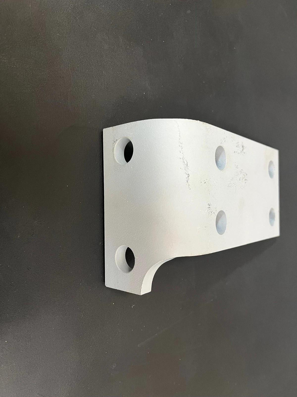 2189220 Oshkosh Crossmember Bracket