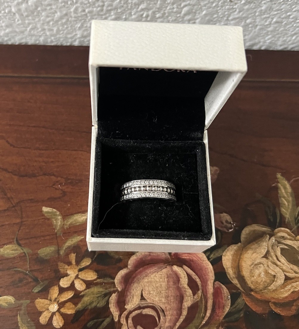 pandora signature silver ring with stones 8.5 / 58 pre owned excellent condition