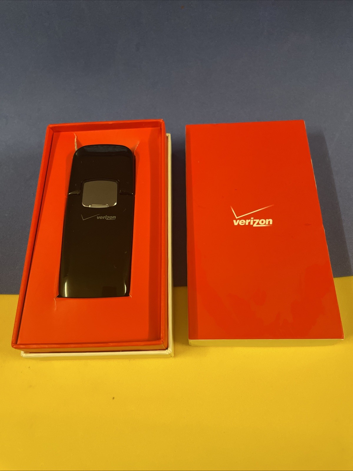 Verizon Novatel MiFi 4G LTE USB Modem U620L.