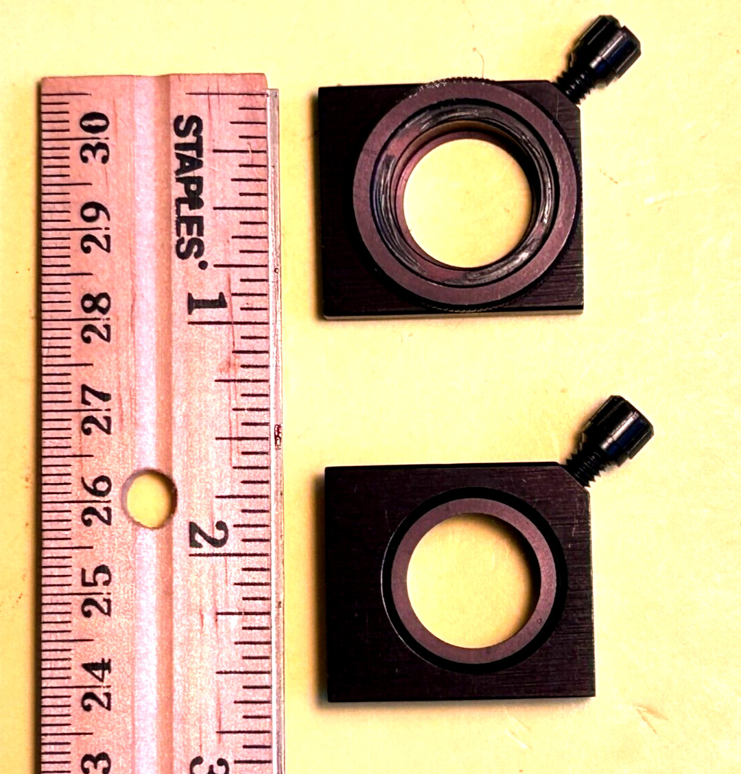 Pair of Optic Rotators 25 mm x 25 mm with 15mm CA and knurled ring
