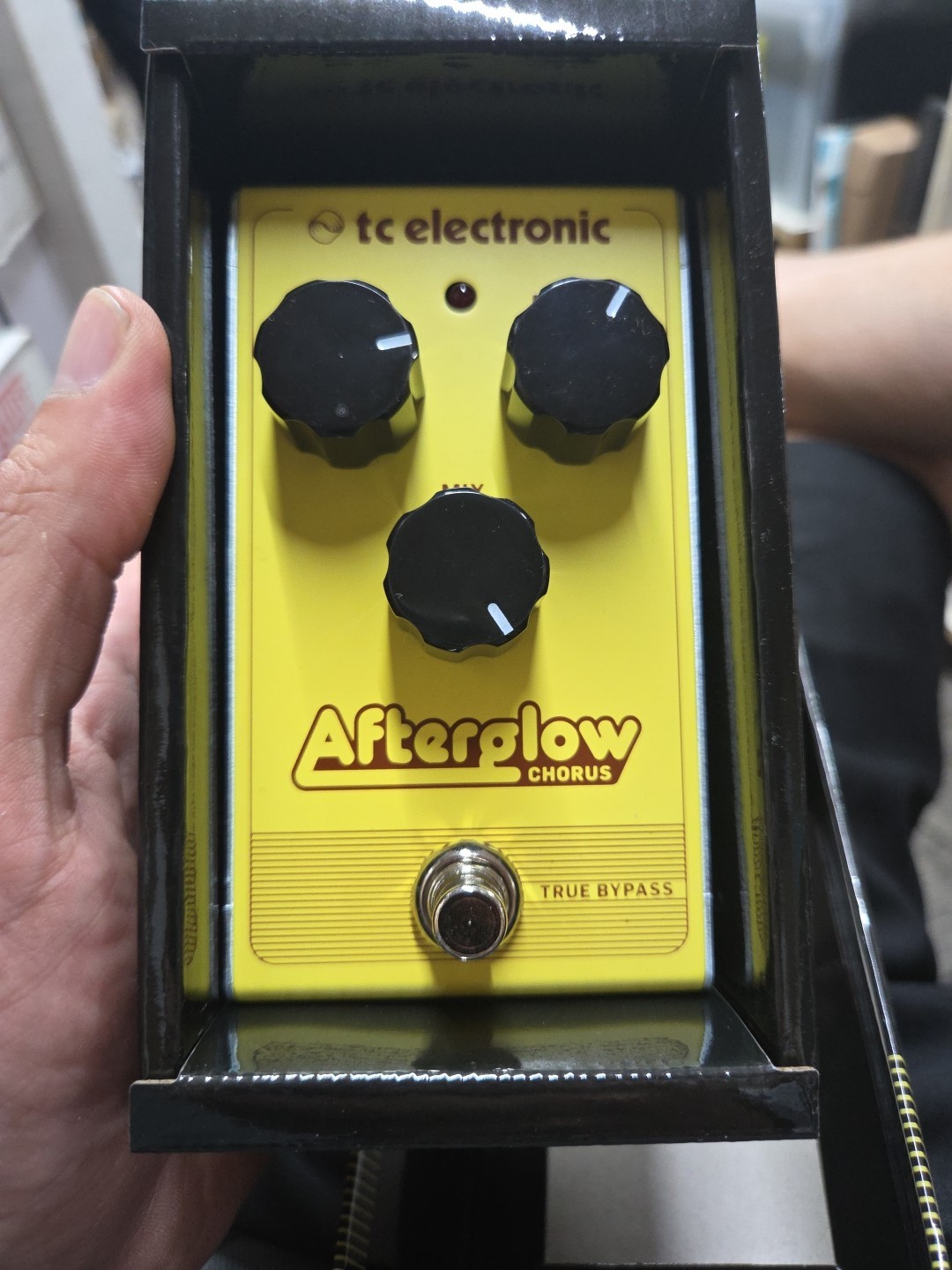 TC Electronic Afterglow Chorus Analog Guitar Effects Pedal for Electric Guitar