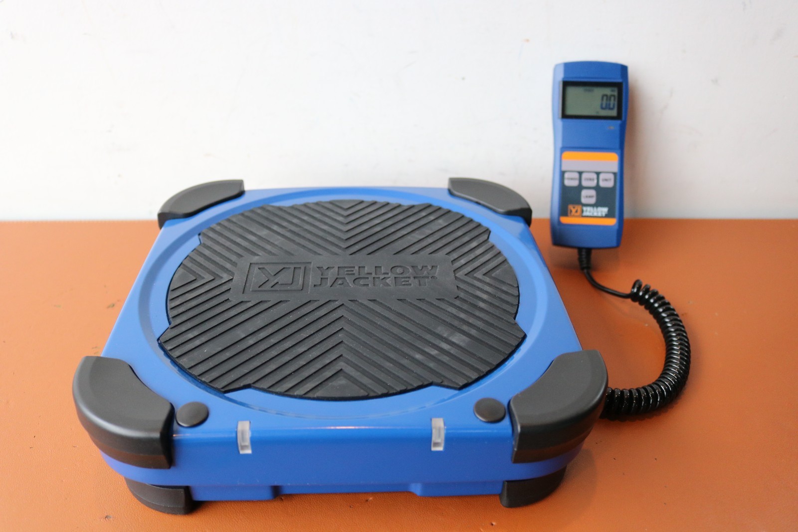 Yellow Jacket 220 Lbs. Electronic Refrigerant Scale 68862