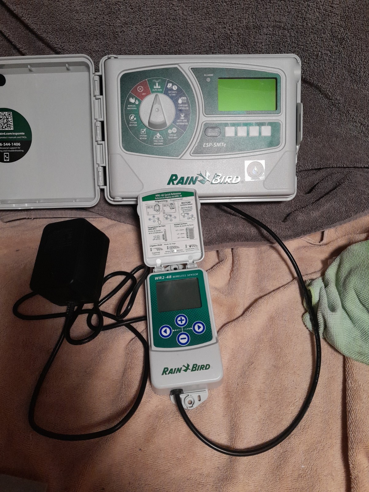 Rain Bird ESP-SMTe Sprinkler Controller With WR2-48 Sensor
