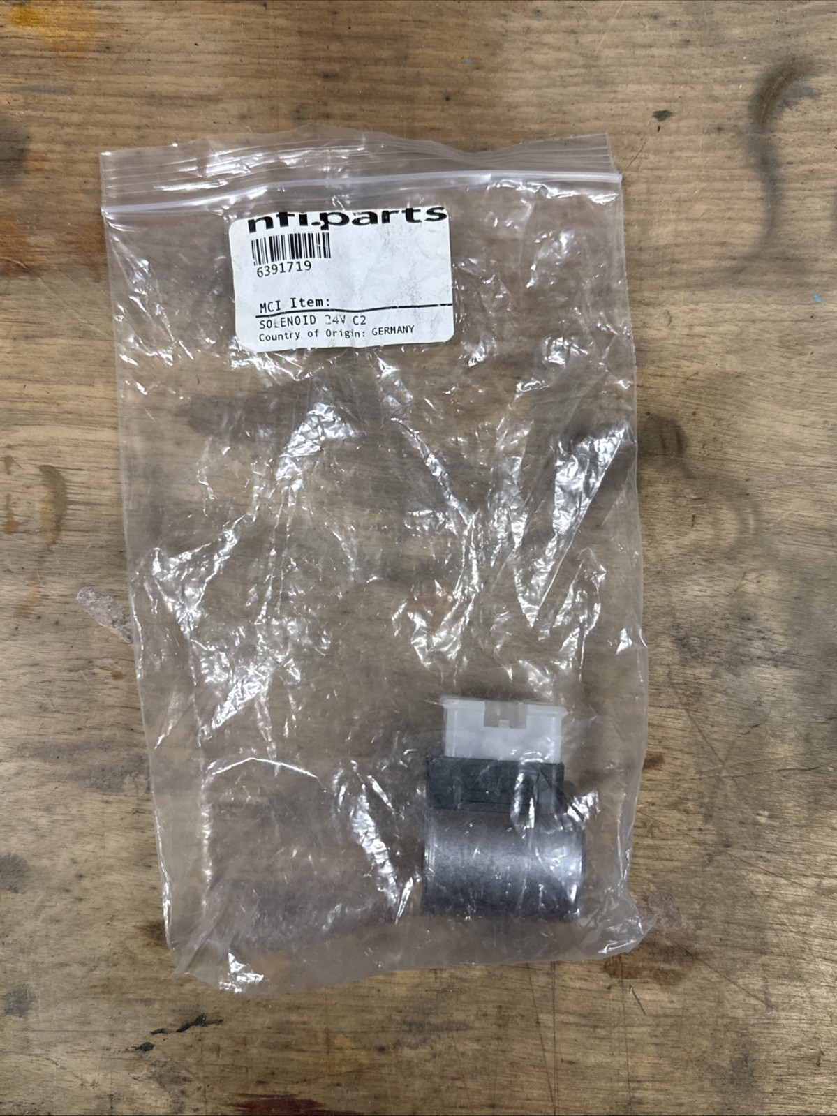 HYDAC 3000249 / 3000249 BRAND NEW GENUINE PART 24V 30 Ohm