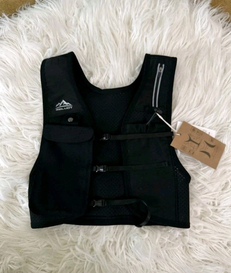 Zelvot Hydration Adjustable Hiking Running Vest No Flask Black Size Small