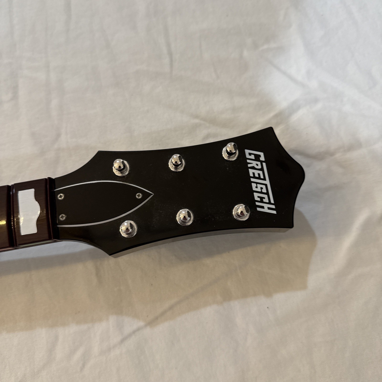 George Harrison's Gretsch Guitar & Dongle for Wii Beatles Rock Band (NWGTS4)