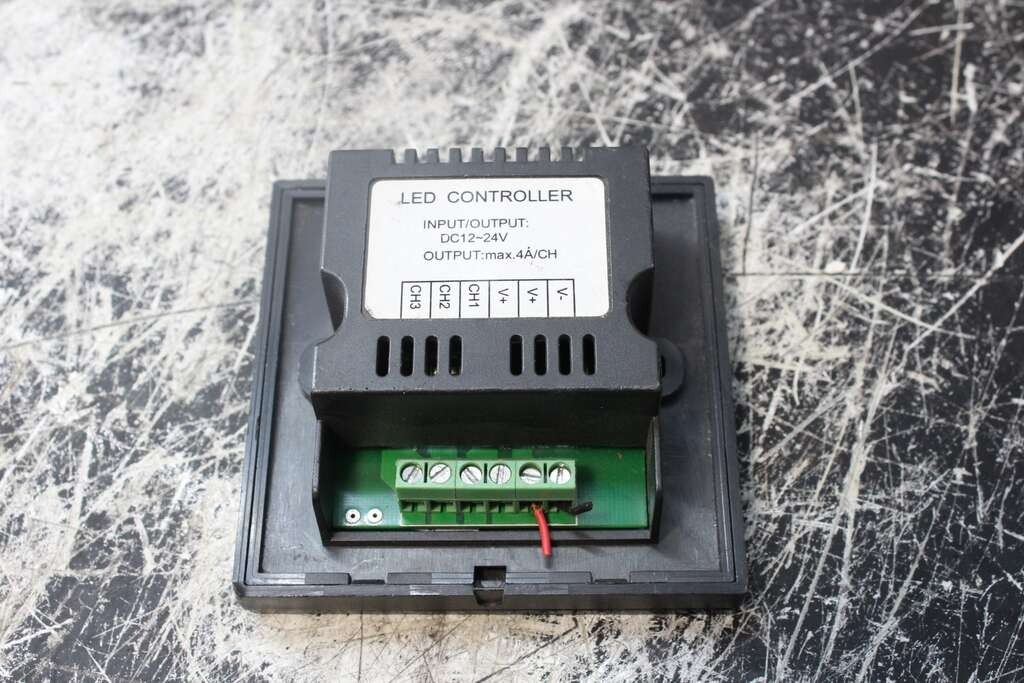 LED Digital DC Controller 12-24V 4A