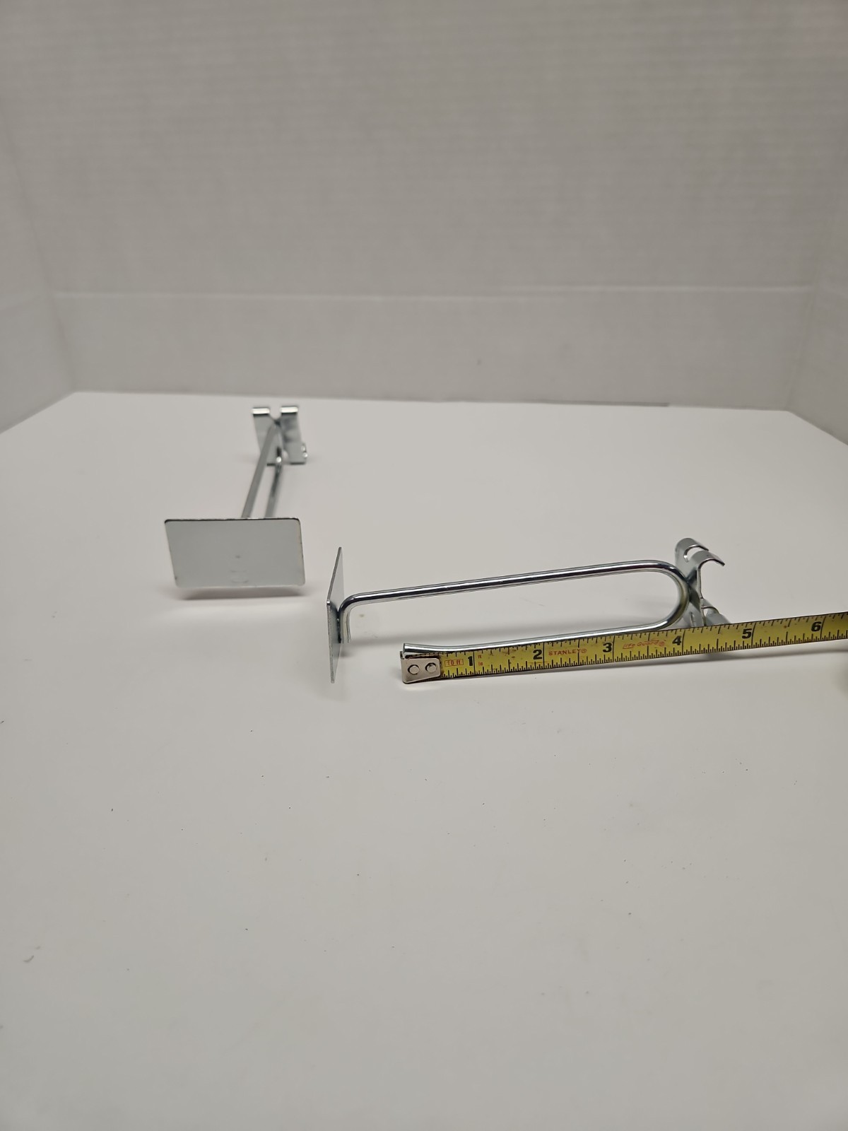 (QTY 100) Cross Bar Flip Scan Wall Metal Peg Hook 4" Silver 00198