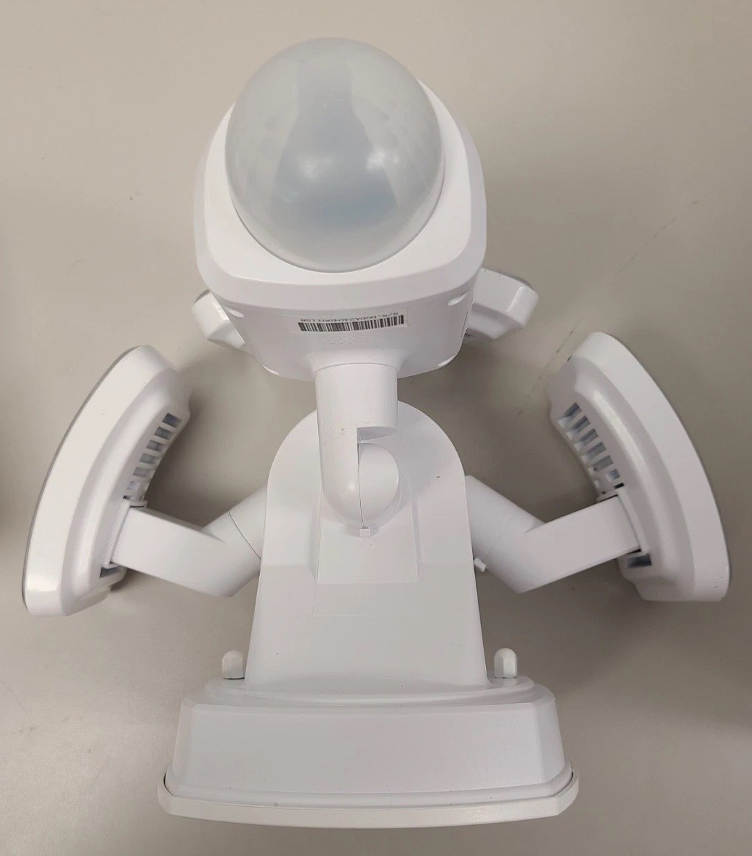 Feit Electric Smart Dual Lens Panoramic Floodlight Camera 5000 Lum SEC5000CAM2