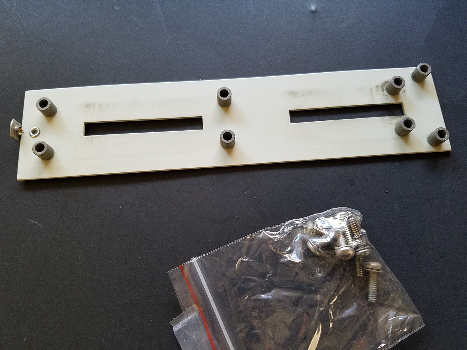 FLUKE 5100B Calibrator - Metal Bracket