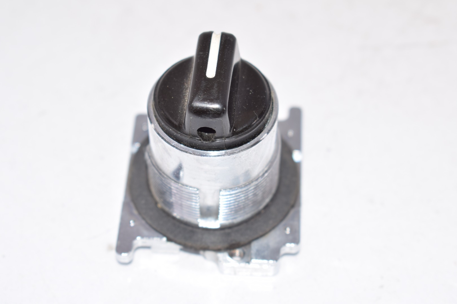 General Purpose 3 Position Selector Switch CAM 3 1090
