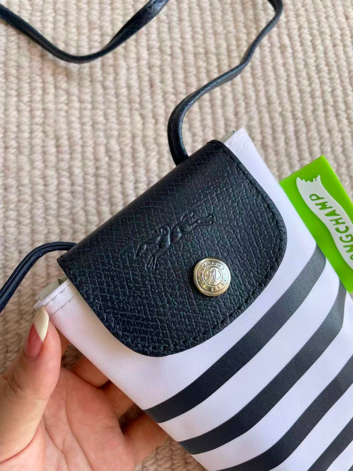 Longchamp New Large-Capacity White Striped Phone Pouch