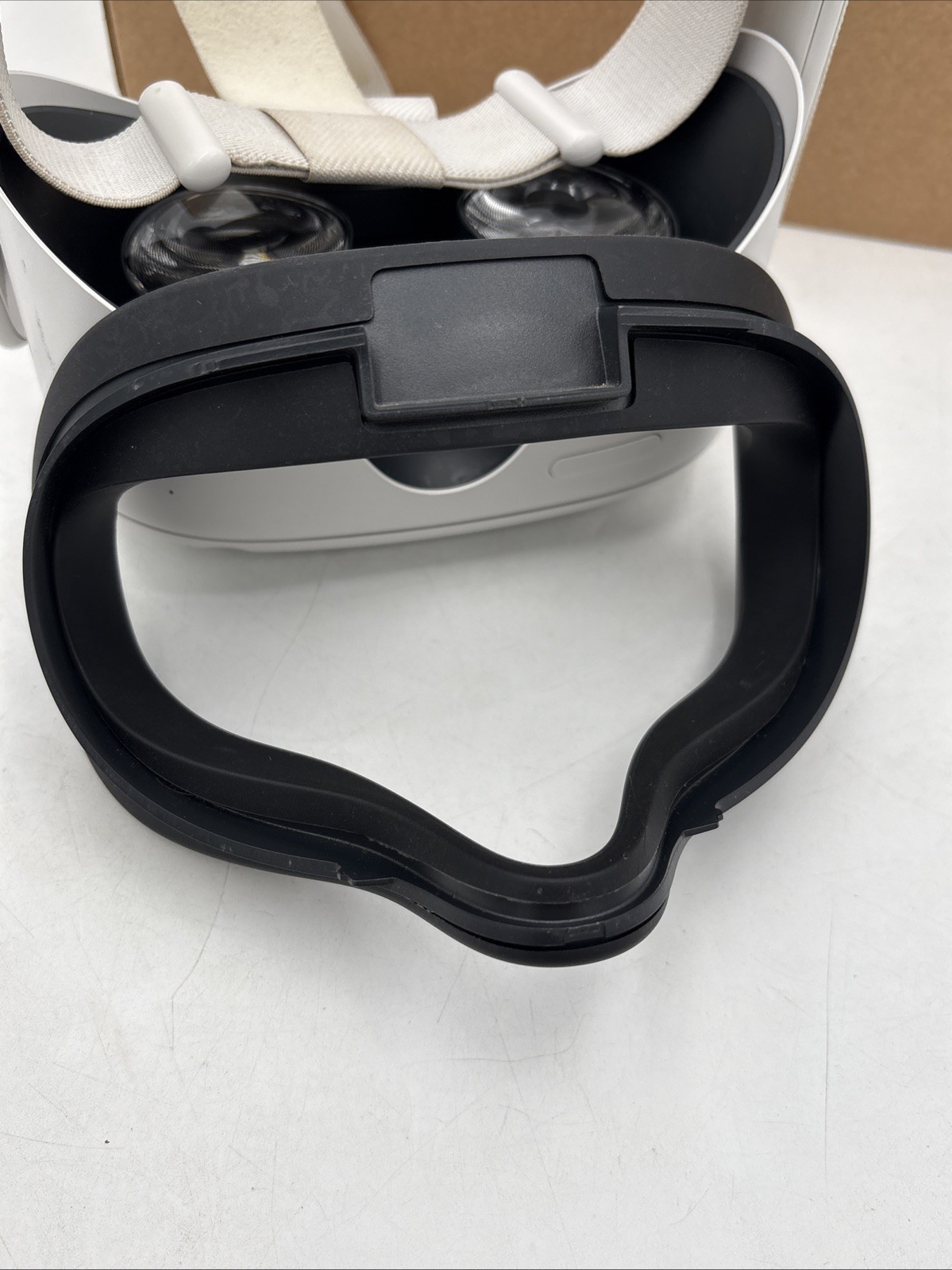 Meta Oculus Quest 2 128GB VR Headset w/Controllers & Box, Factory Reset Cleaned