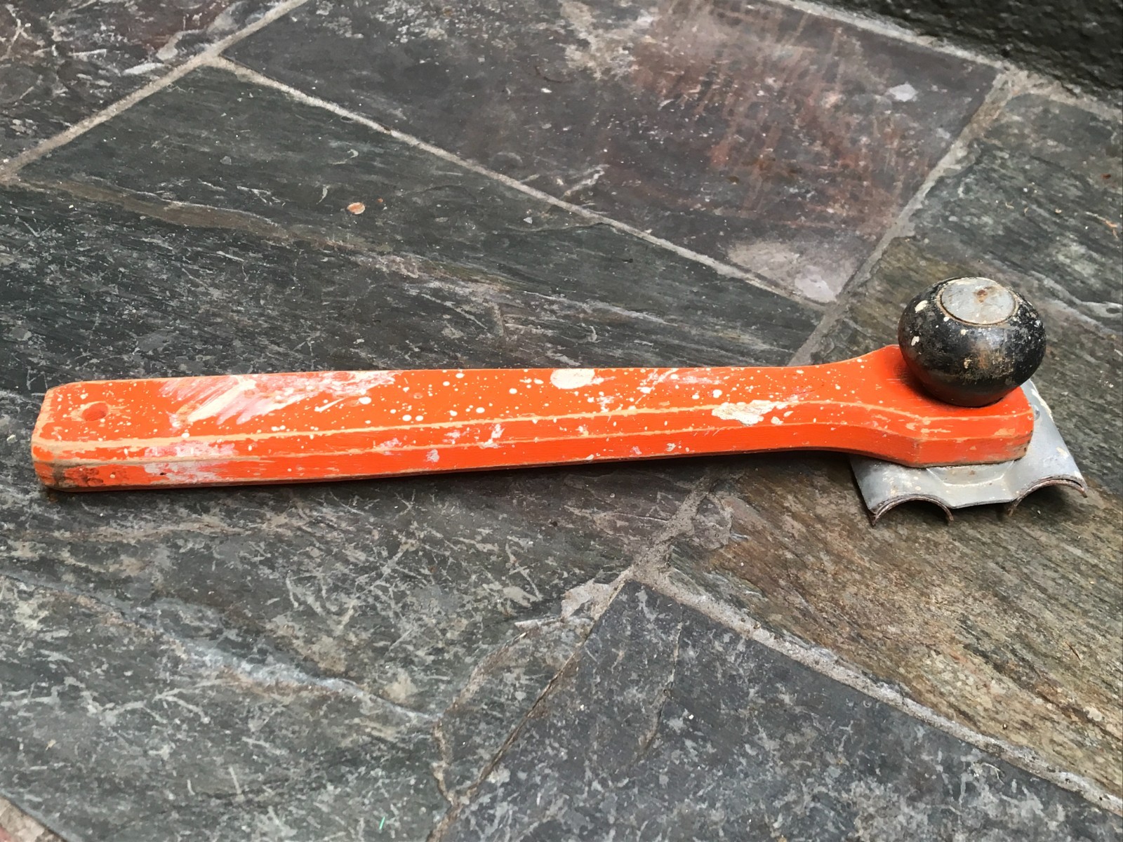 Vintage Old Orange 2-1/2" Scraper Head Wood Handle Tool