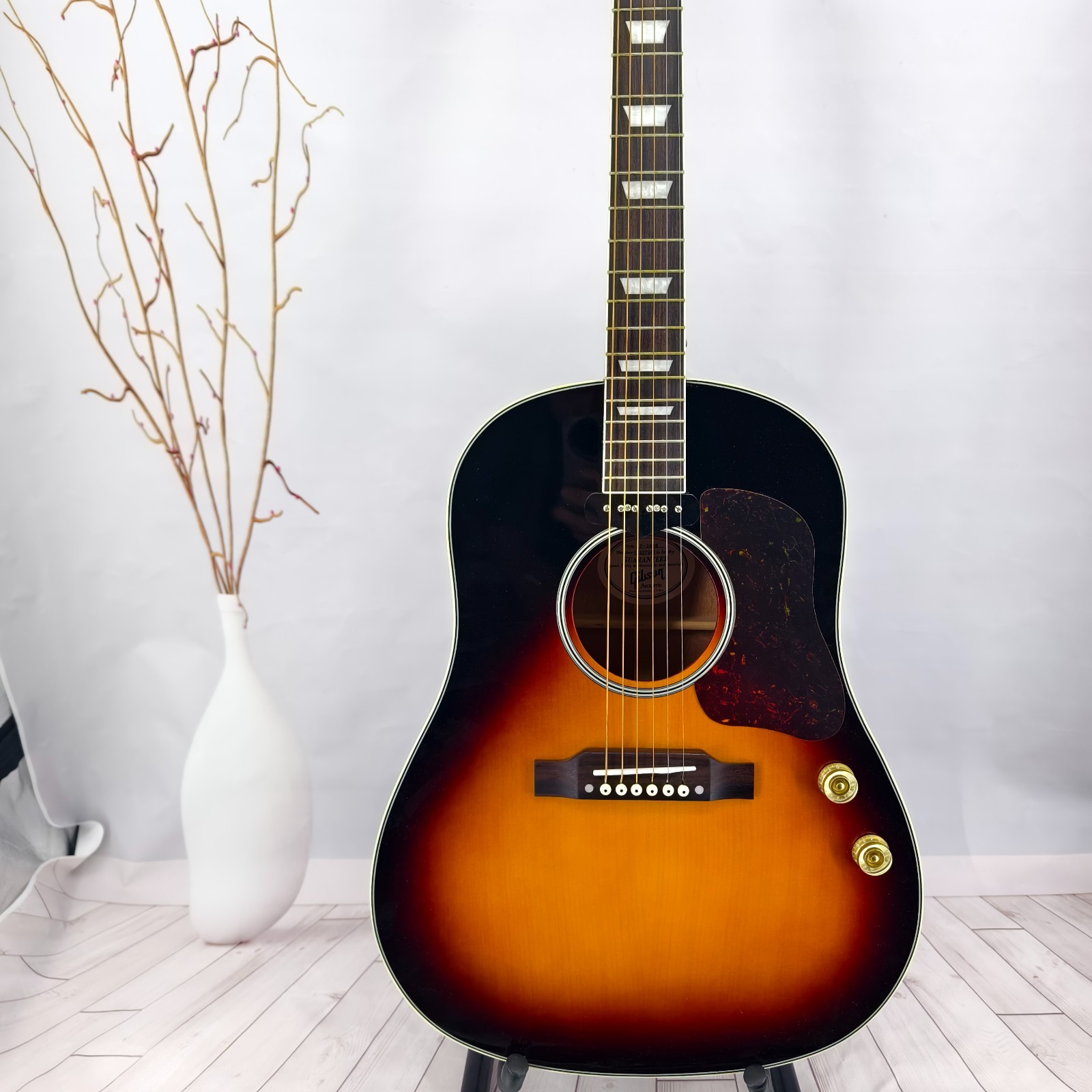 Ship US  J-160E Original Acoustic-Electric Guitar - Vintage Sunburst Spruce Top