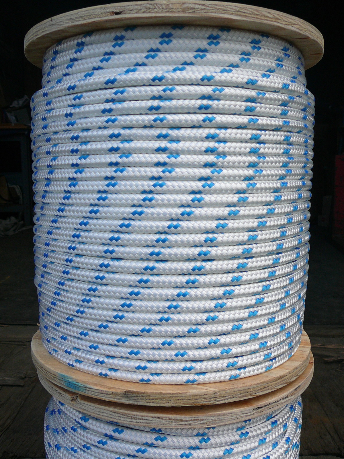 NovaTech XLE Halyard Sheet Line, Dacron Sailboat Rope 3/8" x 200' White/Blue