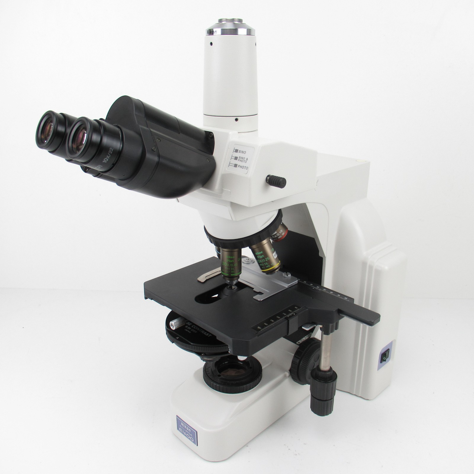 NIKON ECLIPSE E400 PHASE CONTRAST TRINOCULAR MICROSCOPE 4x/10x/20x/40x
