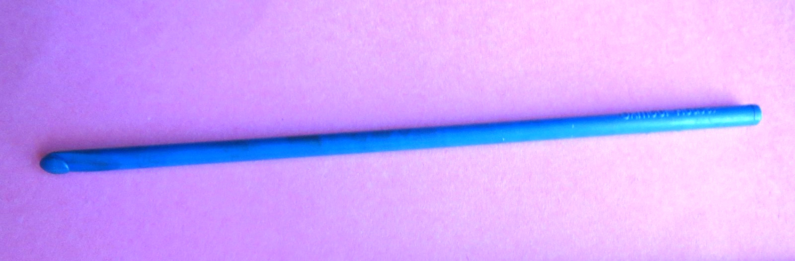 Rare Vintage Oxmoor House ~ Bucilla Crochet Hook - Blue size - G 5.5 Inches