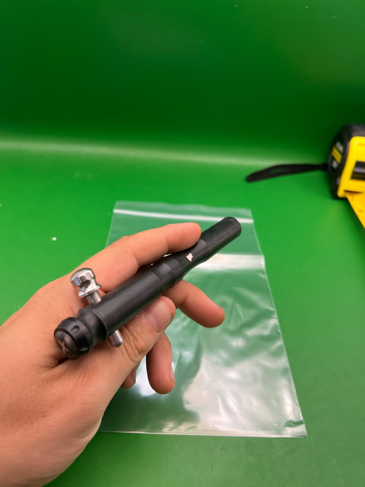 Autococker Bolt