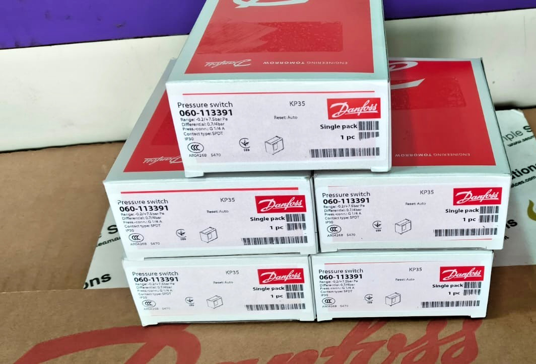 5PCS LOT- Danfoss 060-113391 Pressure switch, KP35 0.2 - 7.5Bar- NEW