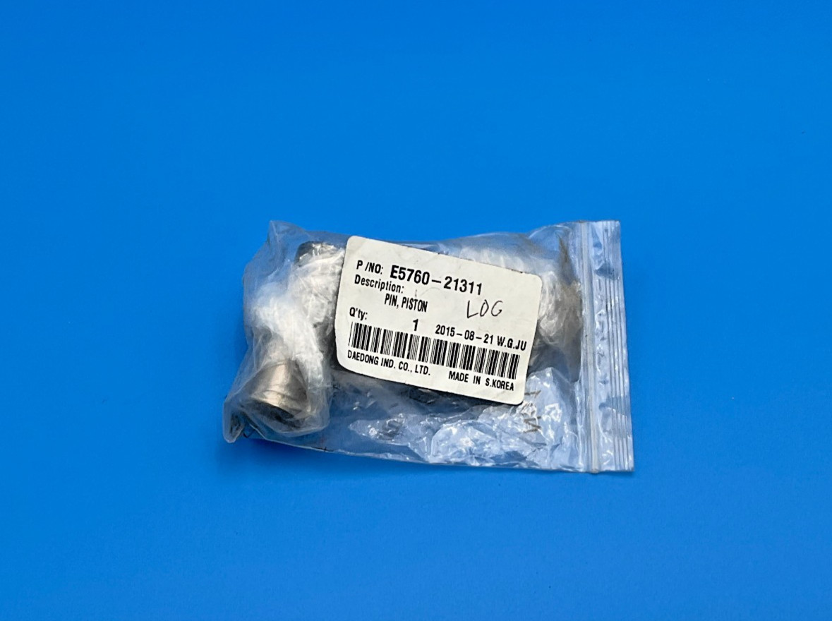 Daedong Kioti E5760-21311 Piston Pin E576021311 E5760 New (TSC)