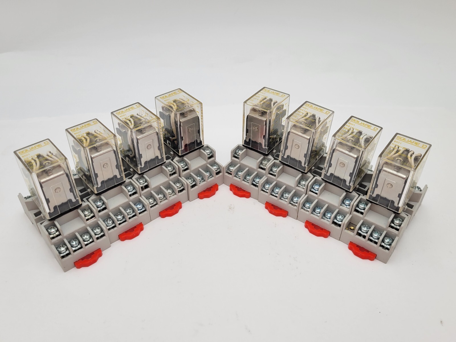 Square D 8501RS14V20 General Purpose Relay Coil 120V with 8501NR45 Socket Base
