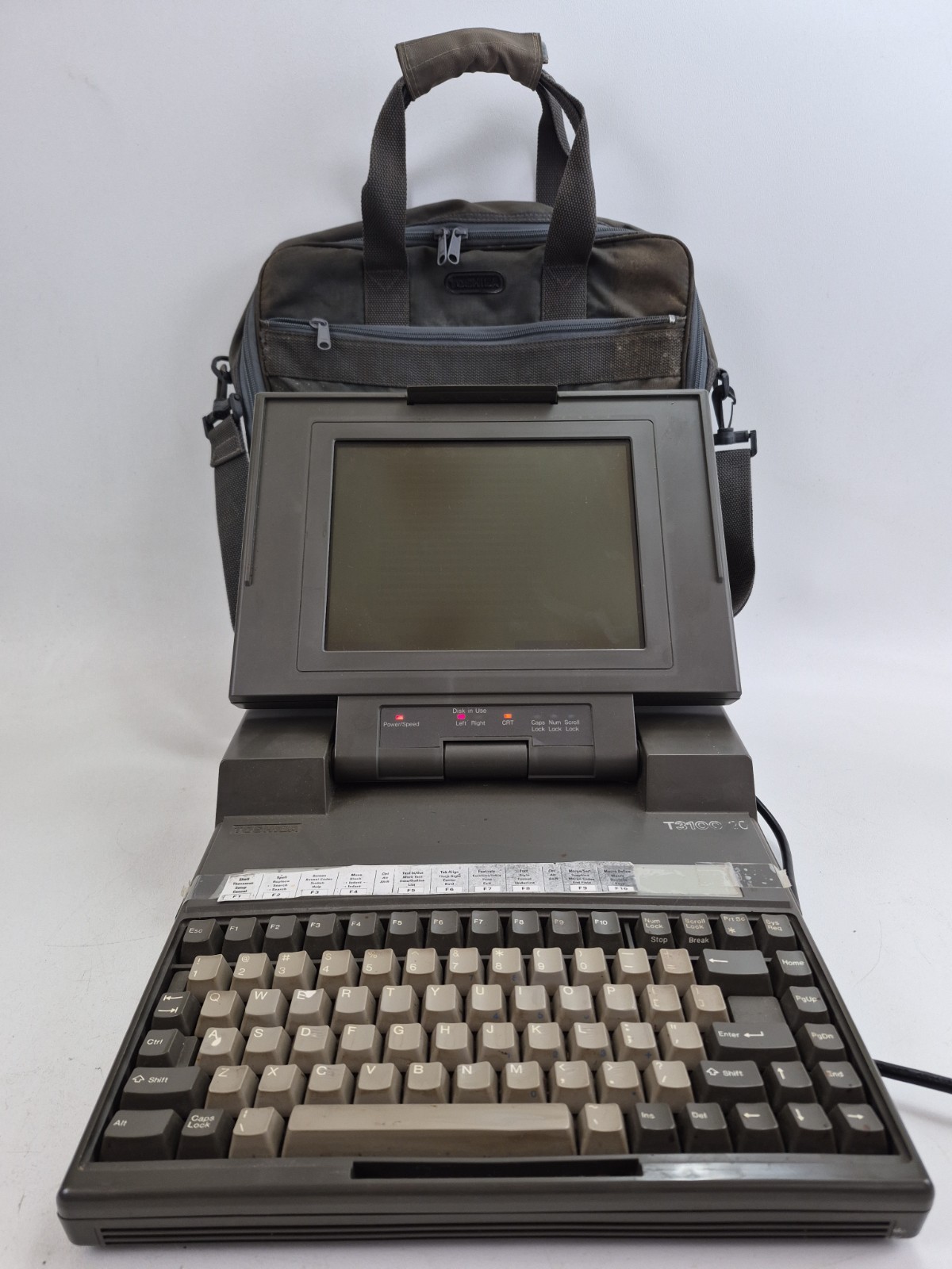 Vintage Toshiba T3100/20 Portable Laptop Computer w/ Bag Powers On AS-IS