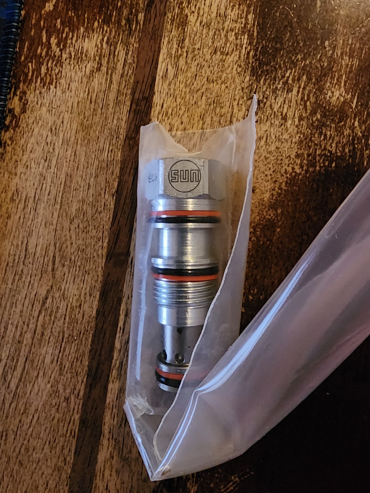 NEW Sun Hydraulics LODC-XDN / LODCXDN  PIlot-to-close spring-biased ORIGINAL BOX