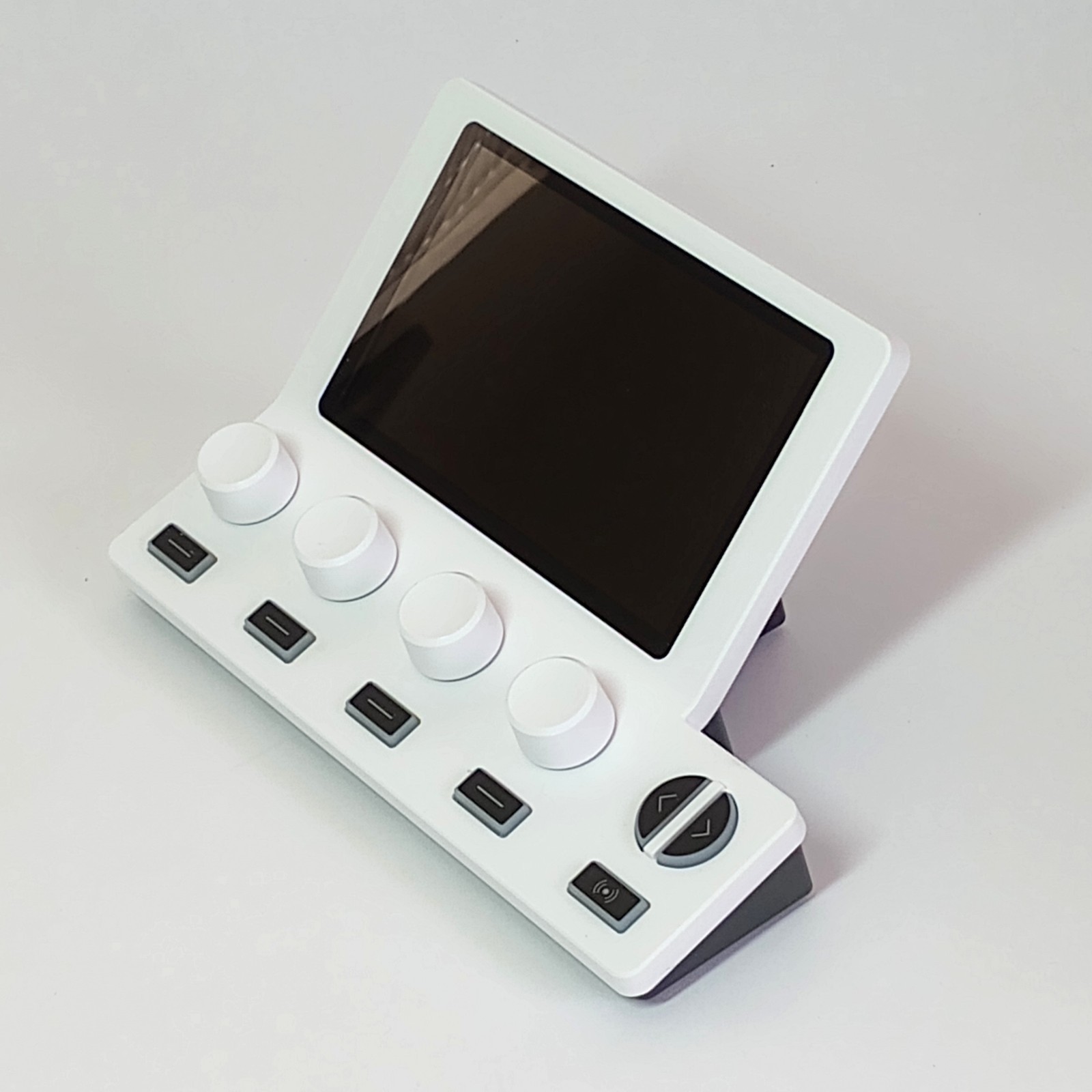 BEACN Mix Create White USB Audio Mixer Controller for Streamers