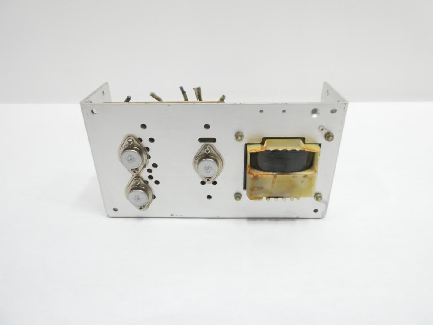 Sola SLD-15-3030-15 Power Supply 15v-dc 3a Amp 120v-ac 240v-ac