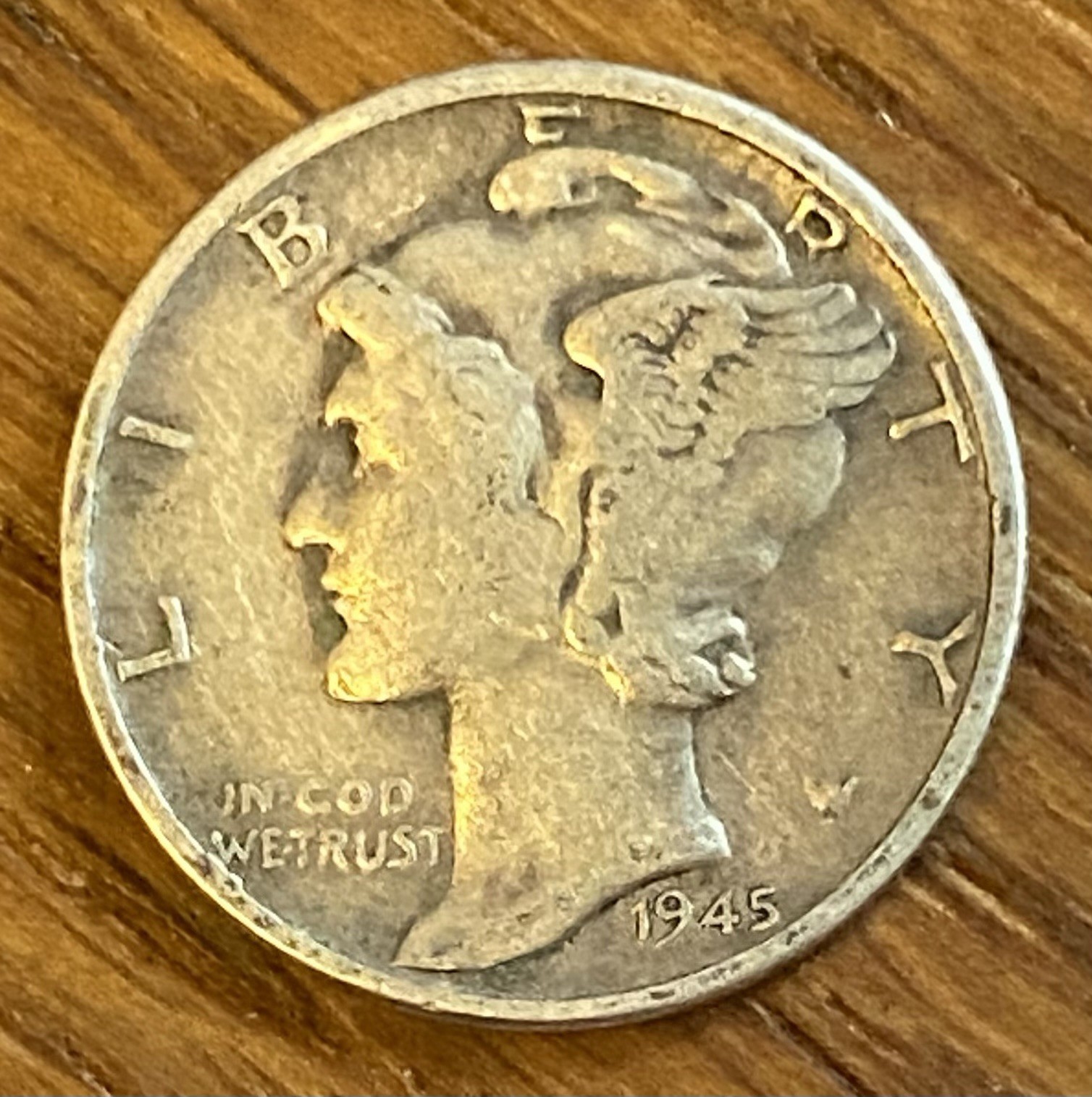 1945 Mercury Dime VF Philadelphia WWII Victory Era 90% Silver Winged Liberty 10c