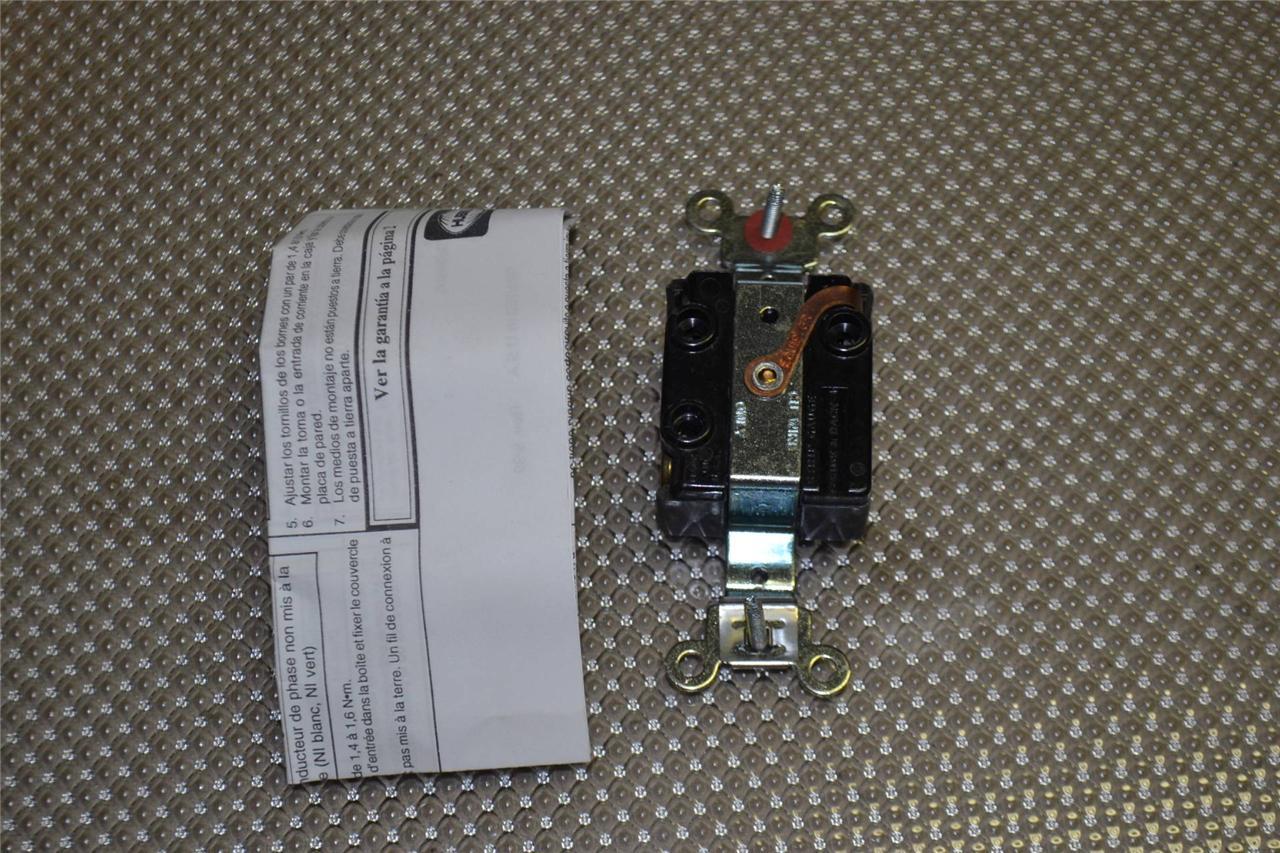 ONE NEW LOT OF 2 HUBBELL 7582G SINGLE RECEPTACLES HBL7582G 10A/250V