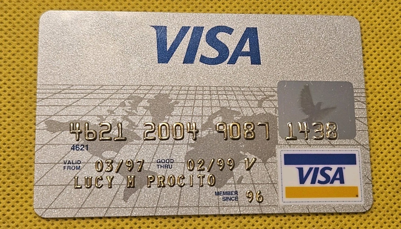 Visa Credit Card ~ Expired 1999 ~ Our Item cc1010