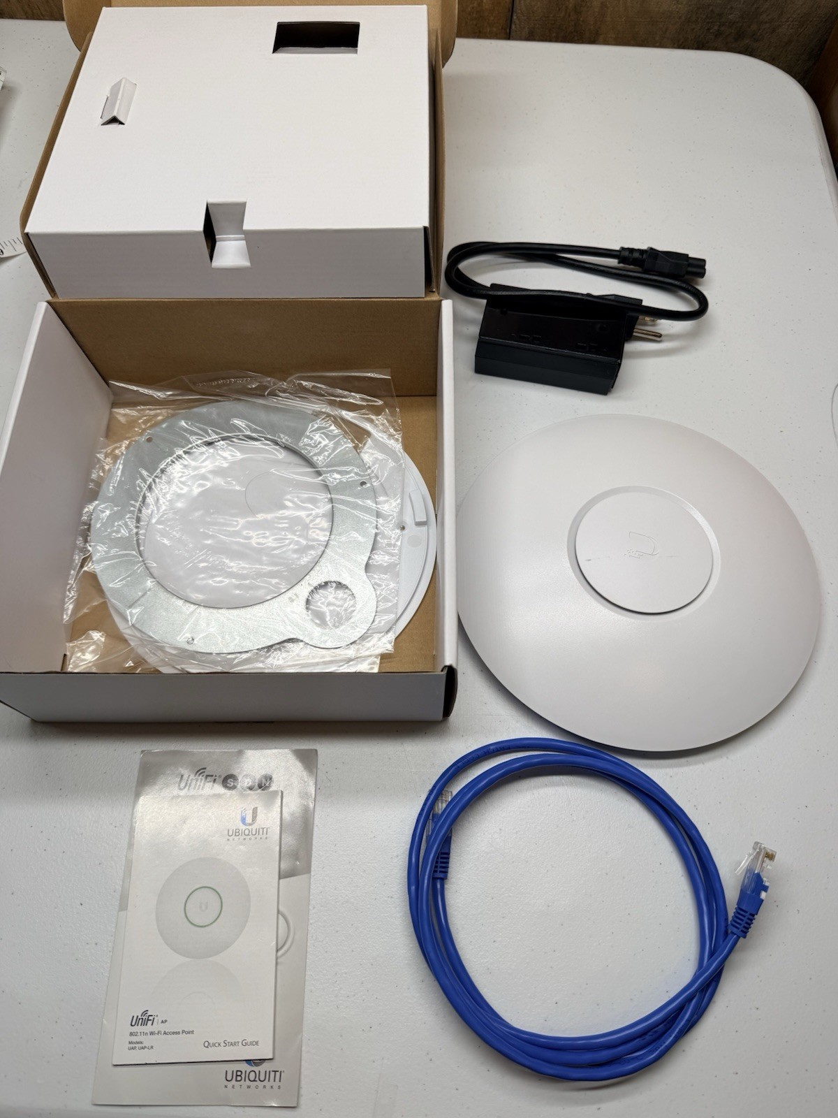 Ubiquiti Networks UAP US Wi-Fi System Long Range Network Access Point