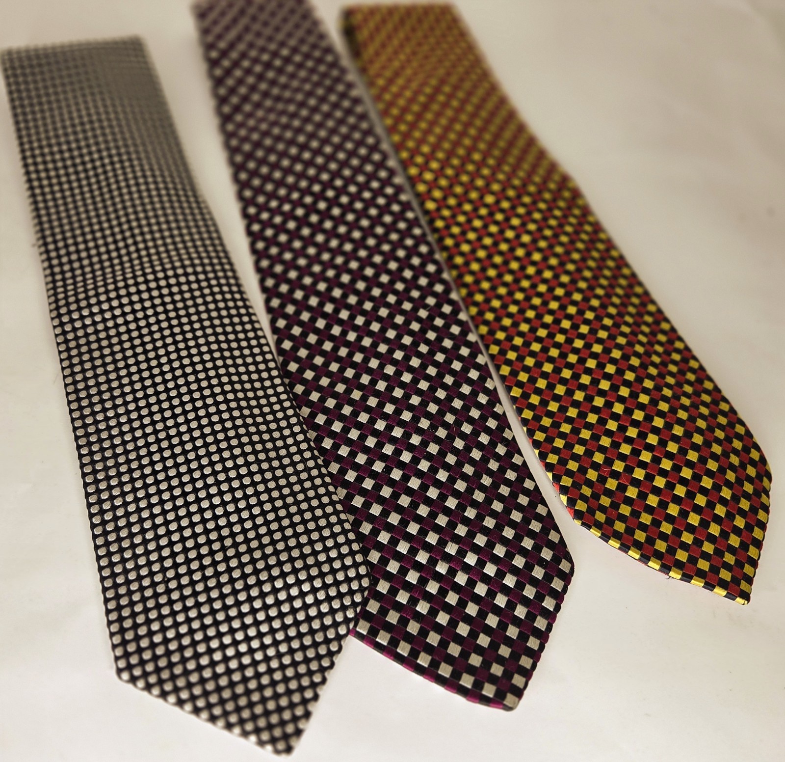 (3) Ermenegildo Zegna 3.5" x 56" Wine Black Yellow Silk Ties Made In Italy